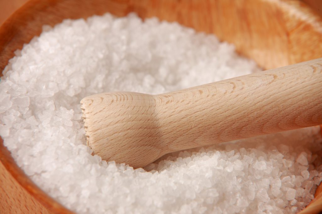 home remedies for sore throat salt water